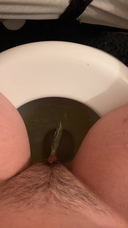 59LexieMG My first pee compilation