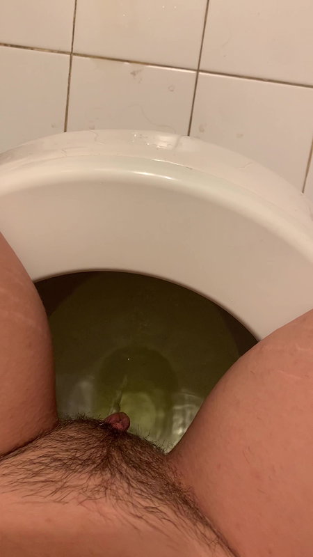59LexieMG My first pee compilation