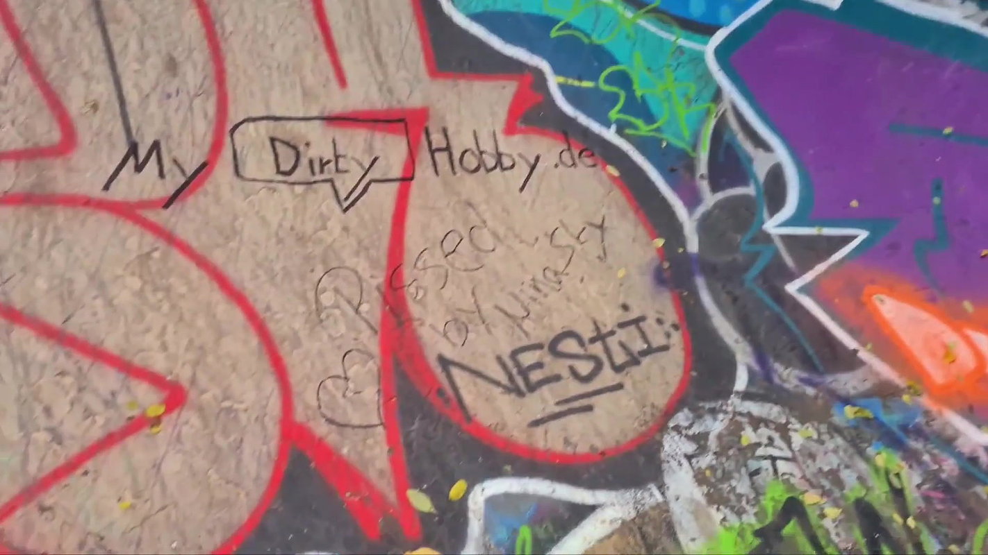 54NinaSkyOfficial Rote Flora Public Piss