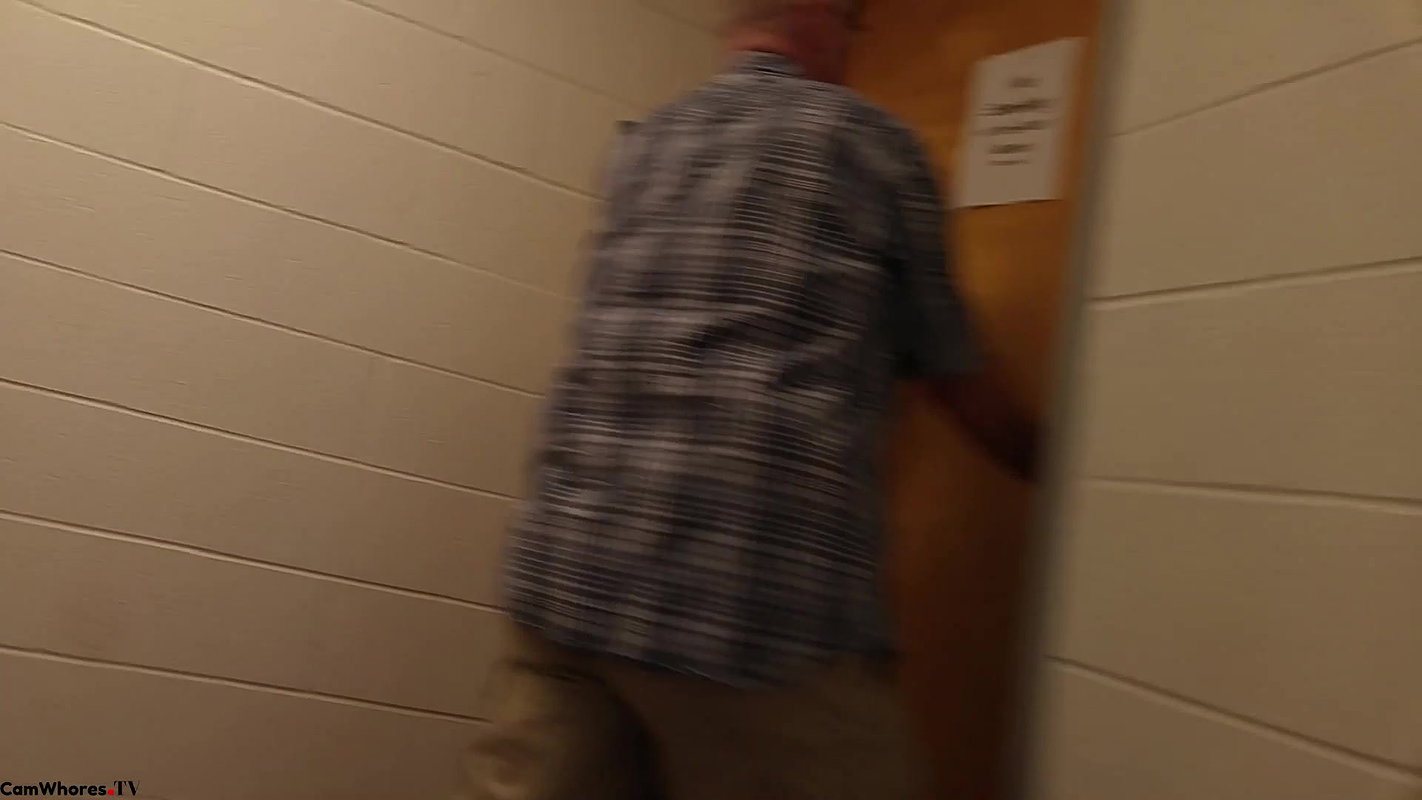 47Candiecane Public Toilet Pee At A Company Meeting