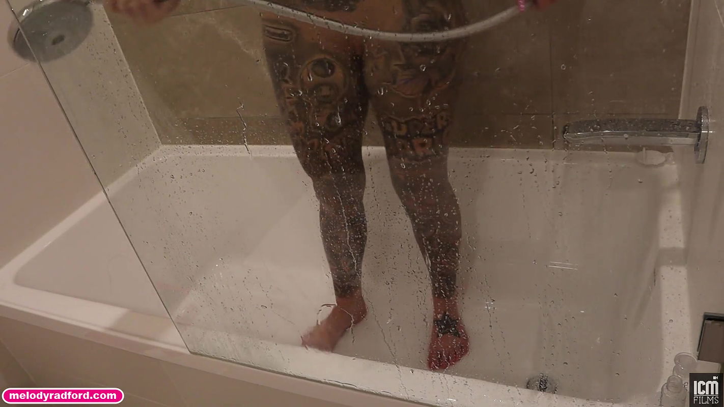 36BIG TIT Teen Squirting Cum Over 11 Times In a Row Fingering Herself In The Bath Melody Radford