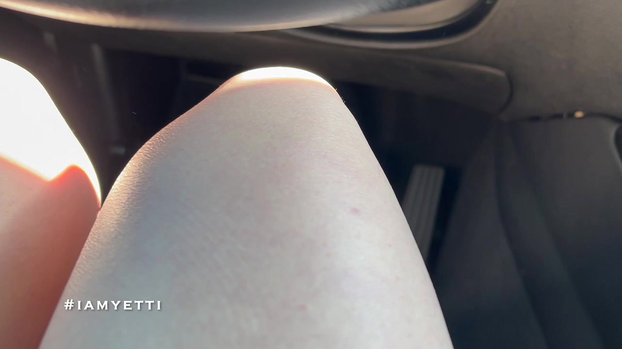 04Iamyetti GIRLFRIEND HAS TO PEE