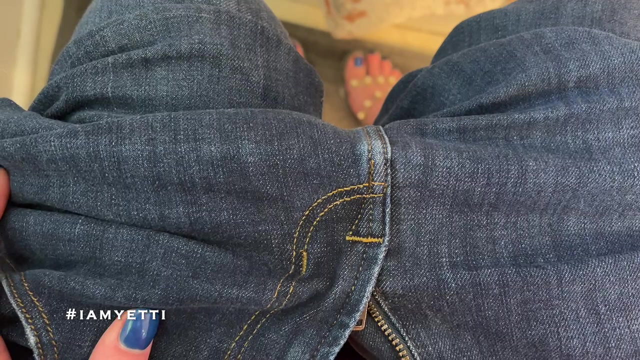04Iamyetti GIRLFRIEND HAS TO PEE