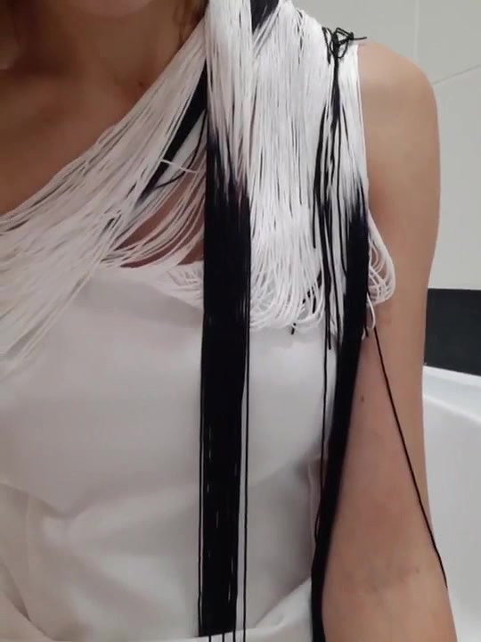 00SexxModel Pissing russian girl