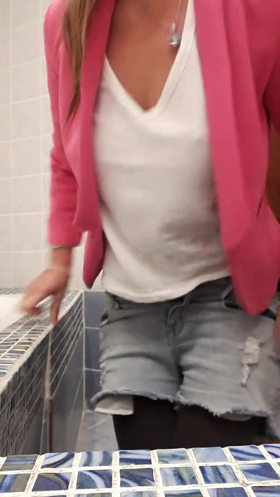 00Fontain in a Bathtub