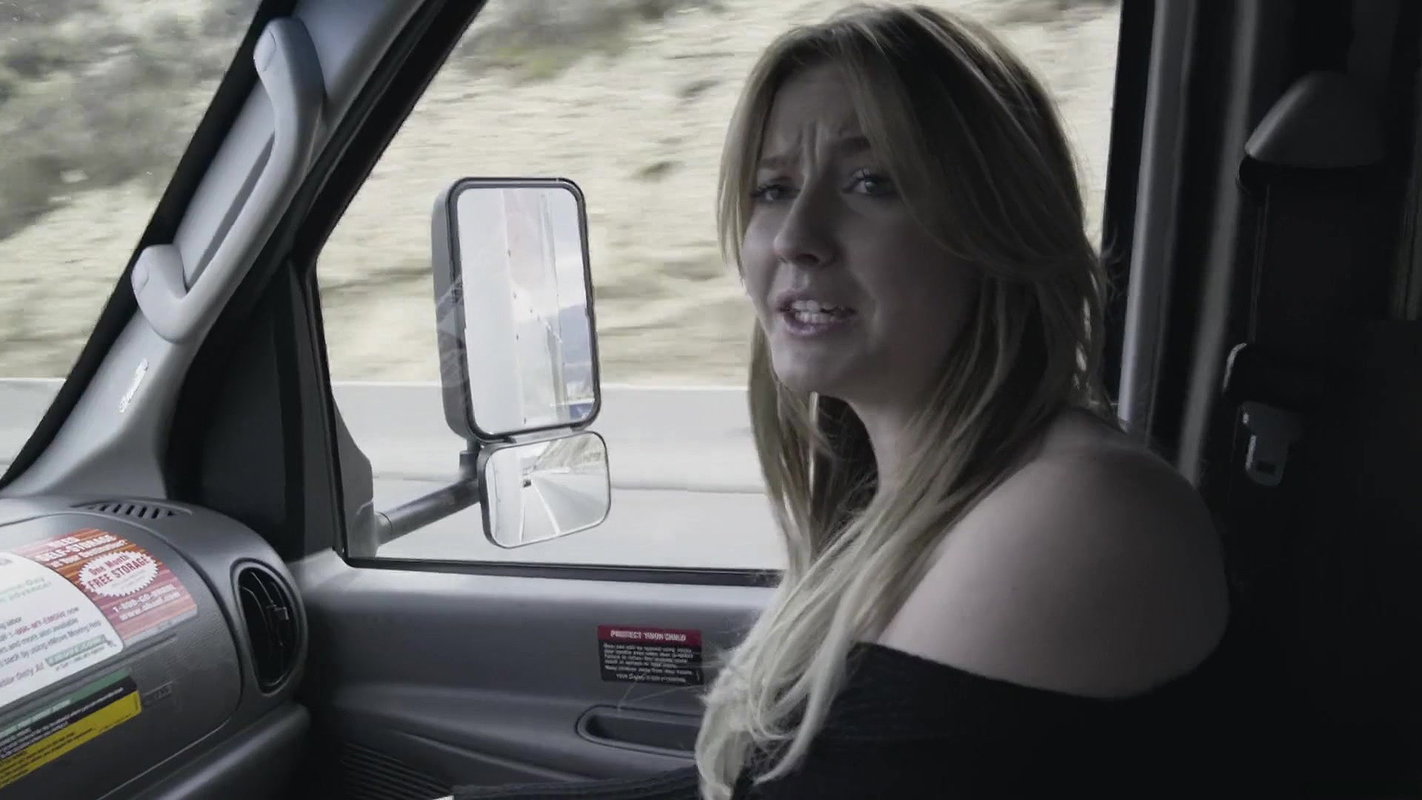 itney light distracts her boyfriend while driving