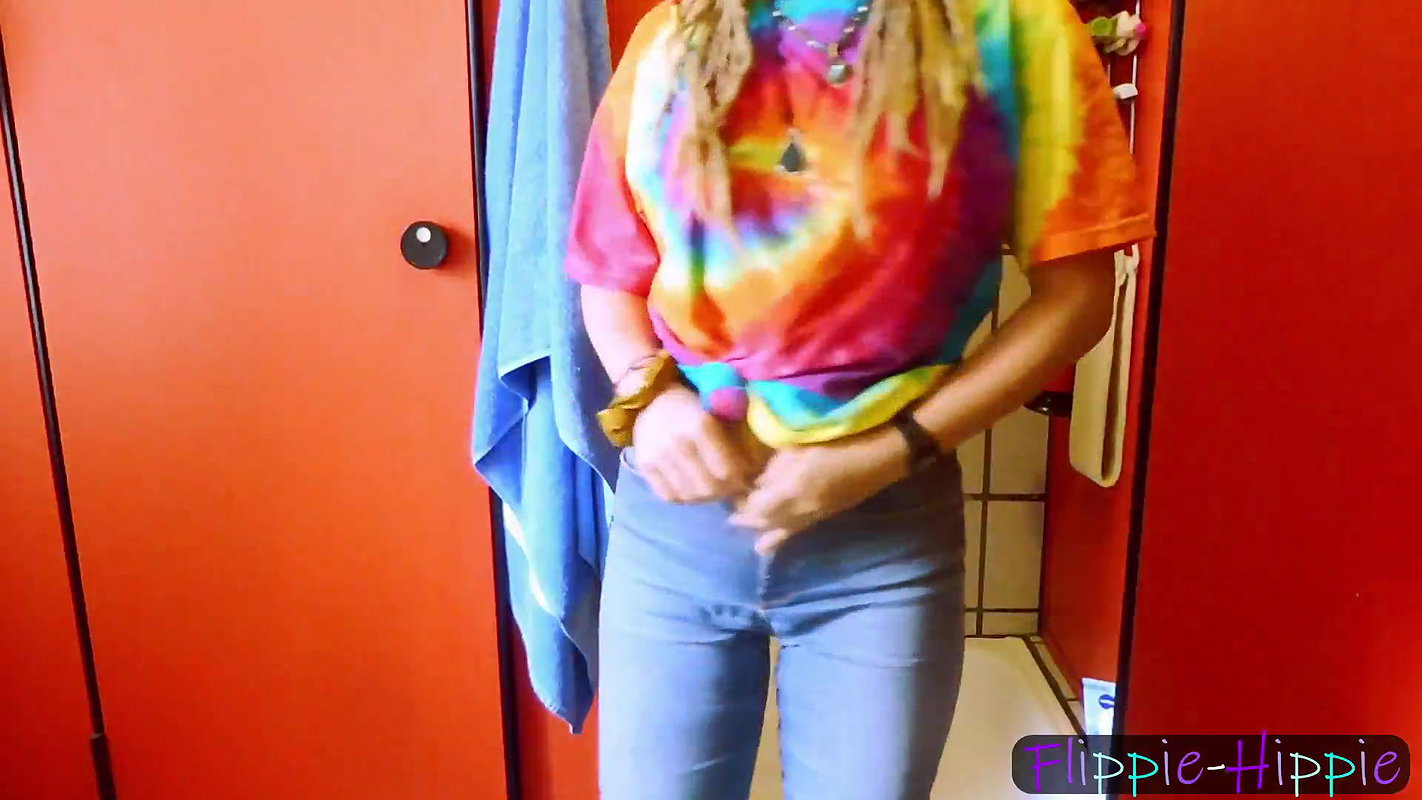 ippie Hippie In die Dusche gepisst Schau mir zu