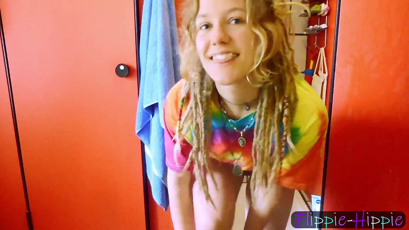 ippie Hippie In die Dusche gepisst Schau mir zu