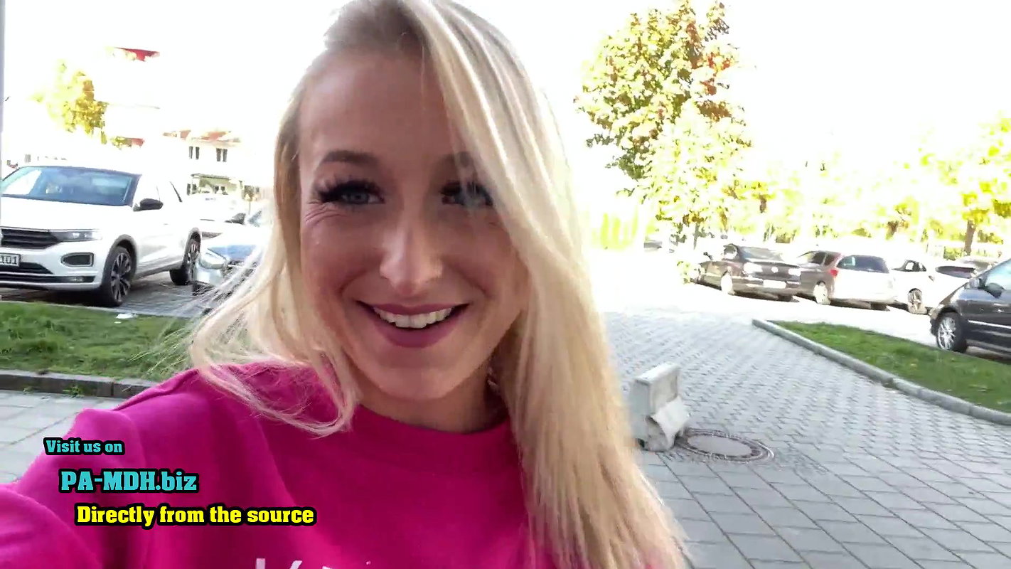 iga LaLoca Unversch mt Dreister PublicPiss