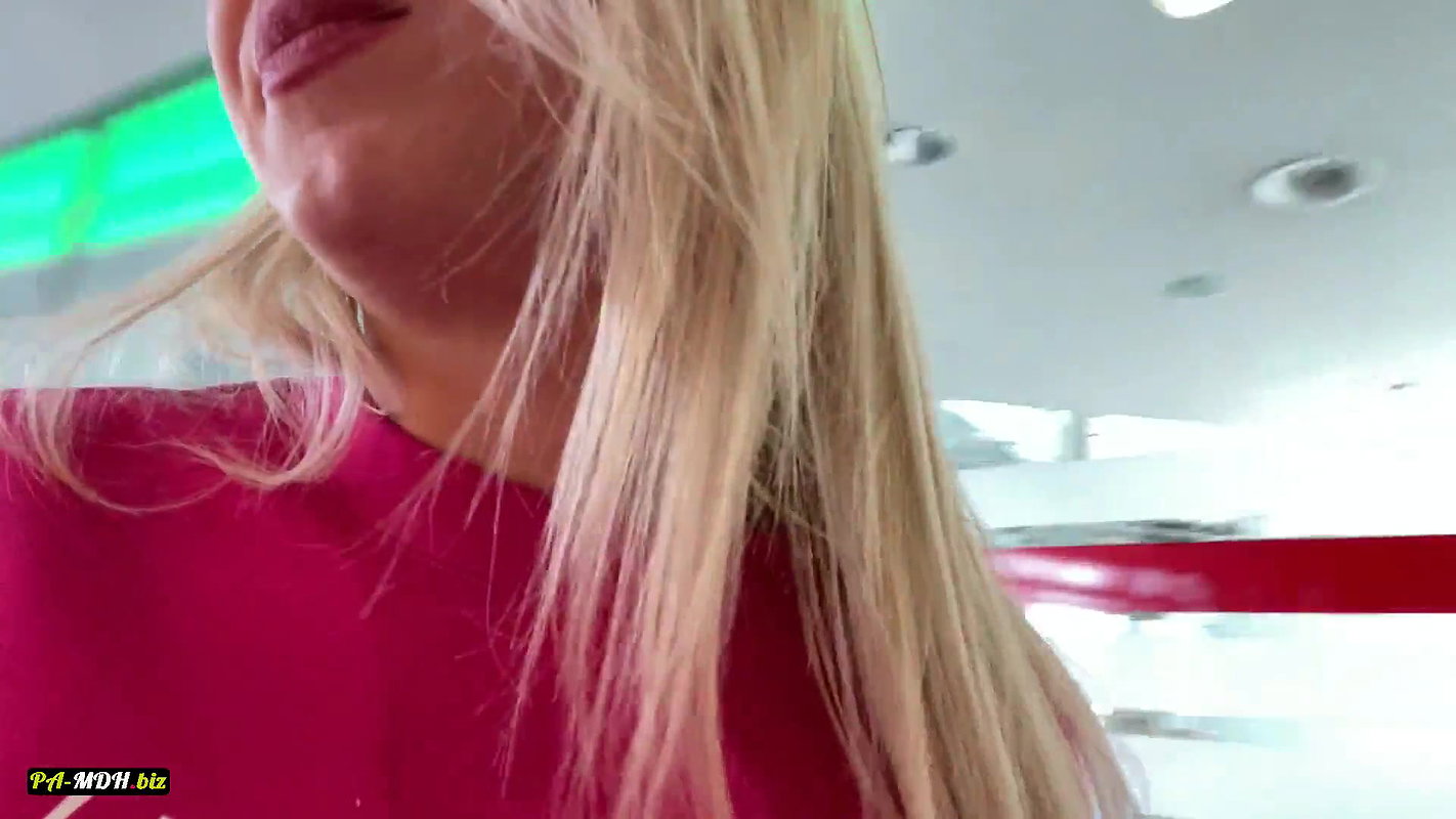 iga LaLoca Unversch mt Dreister PublicPiss