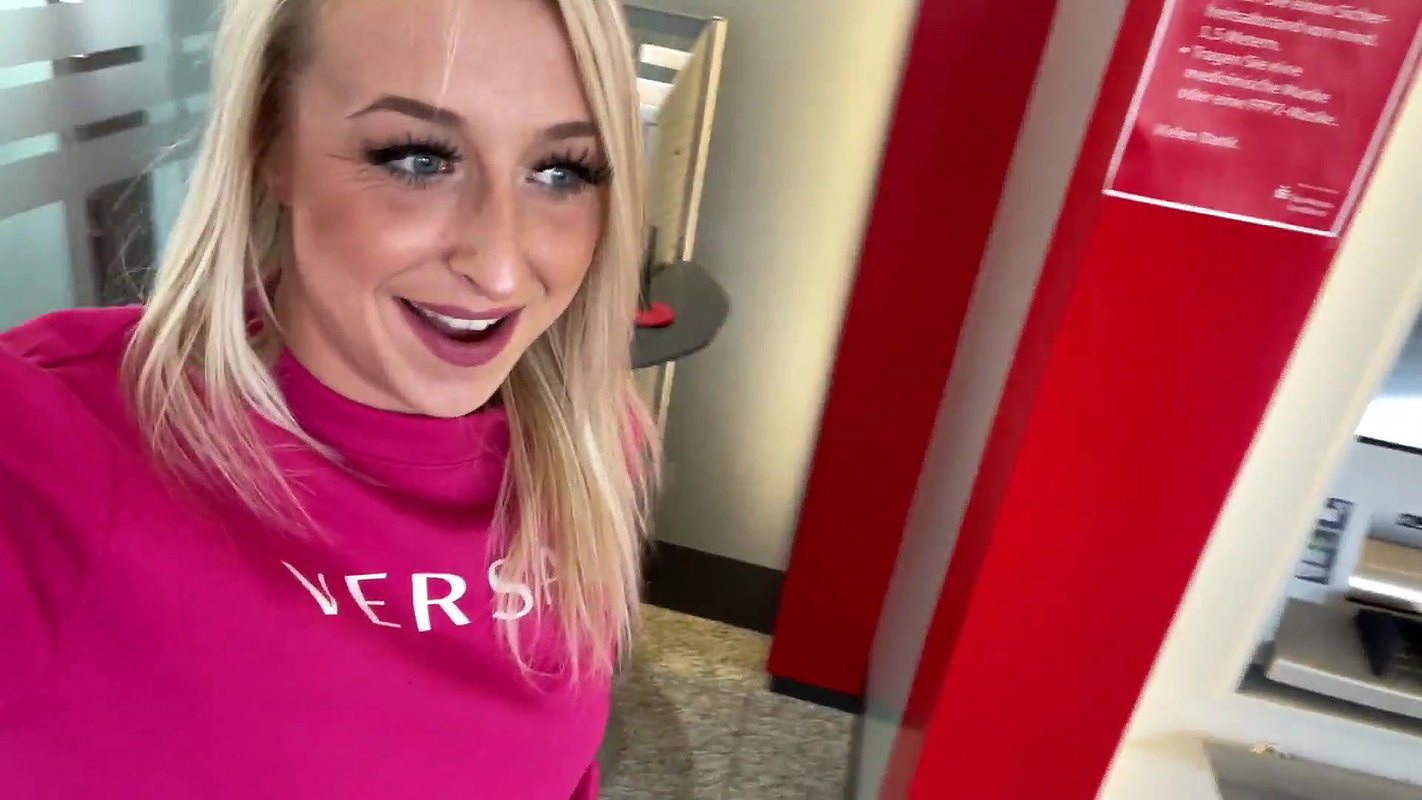 iga LaLoca Unversch mt Dreister PublicPiss