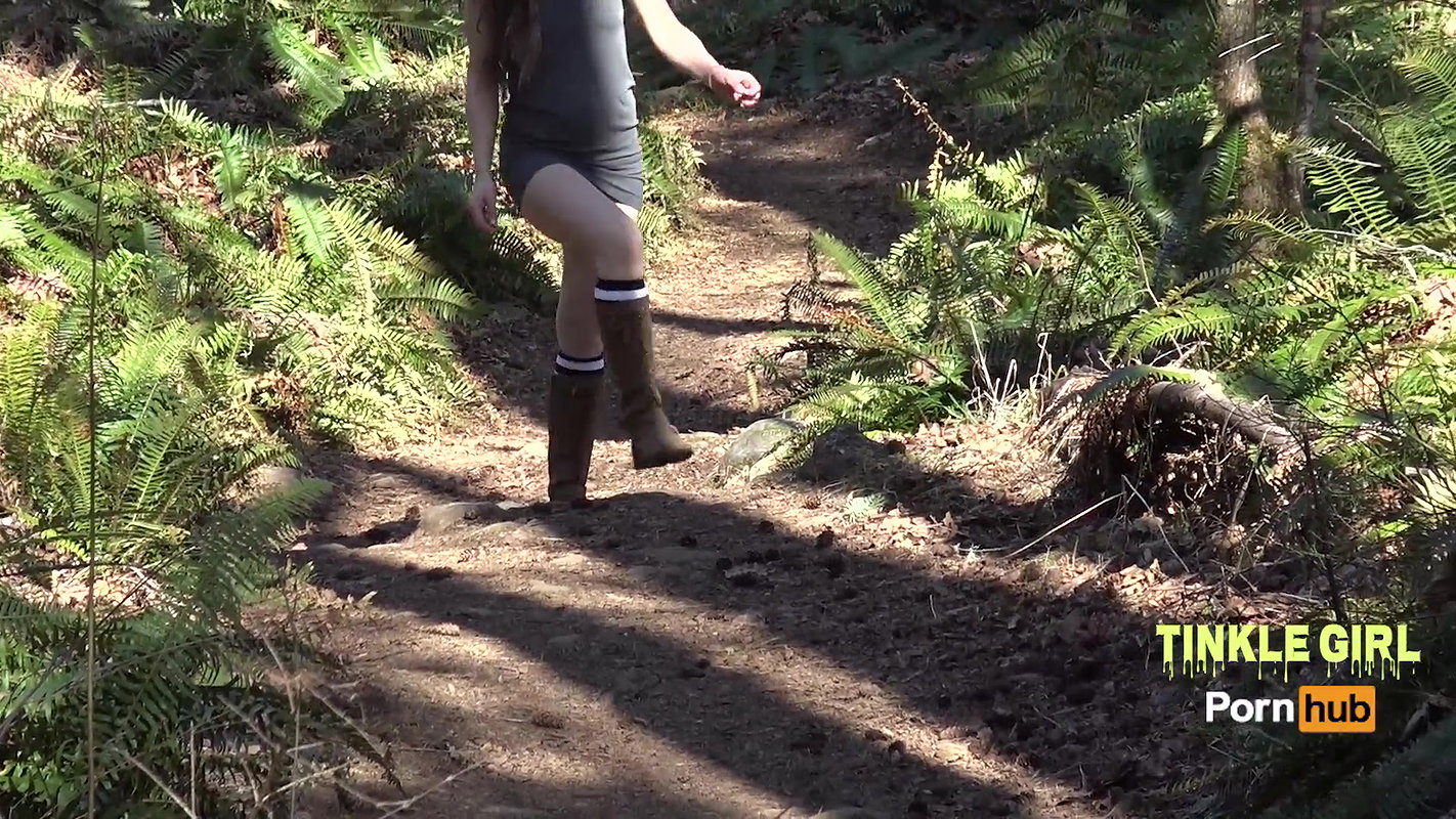 911585Tinkle Girl gets a wet s fuck in the forest