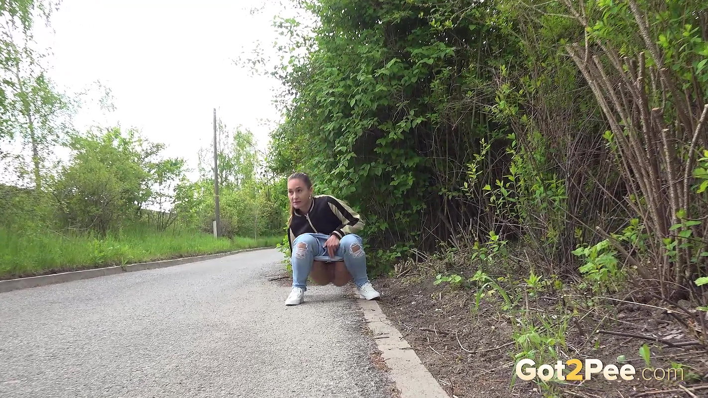 79Public Pee