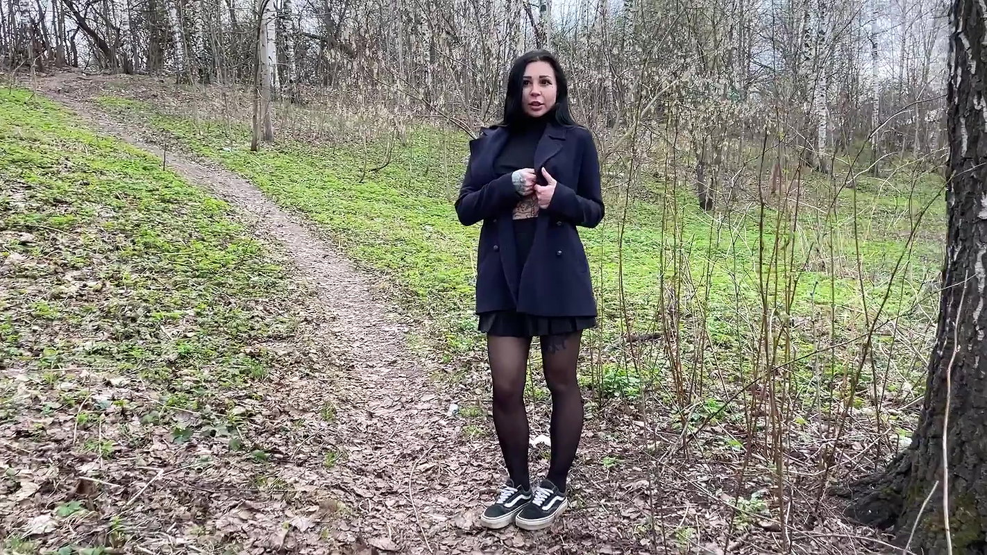 074Xena Highvoltage Take a Walk with Me sing Outdoors
