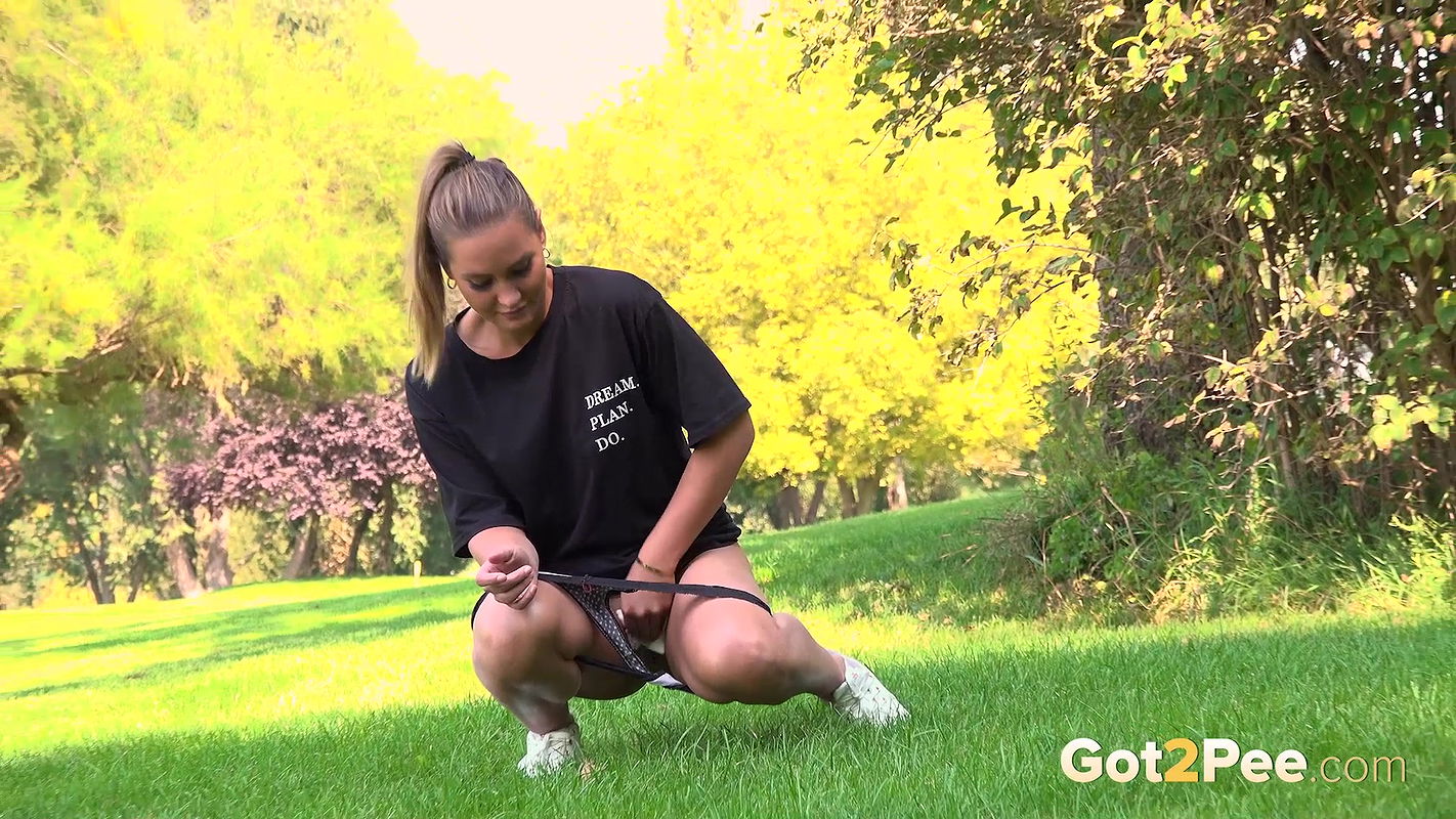 00Blonde Girl Pissing In A Busy Park