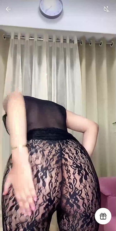 Currly Quinn aka Evequinn Showing Boobs, Pussy & Ass and Masturbating on Tango Live ~ with FACE