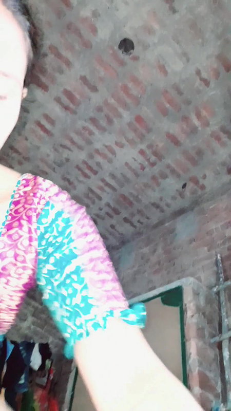 Desi village bhabhi tight pussi fucking video