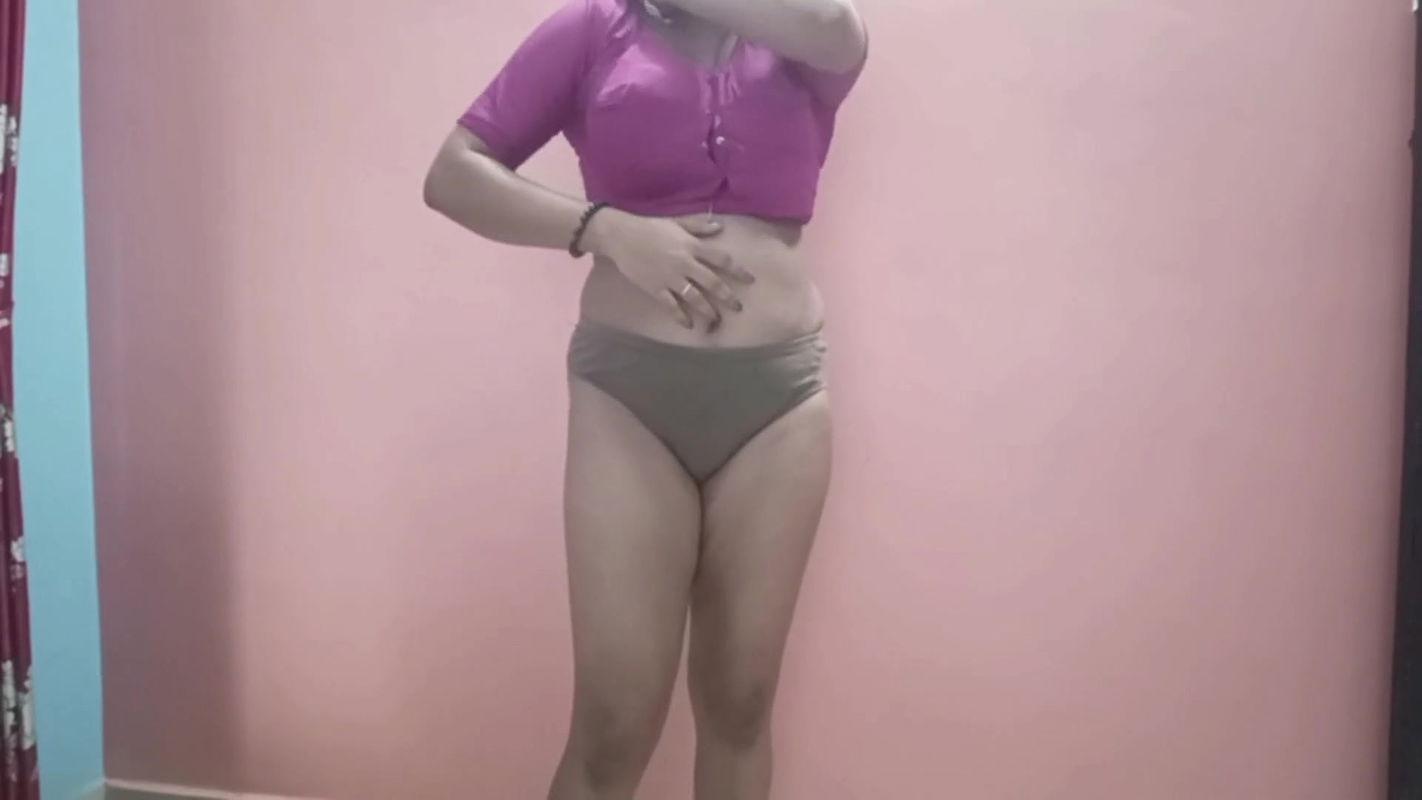 Indian MILF Pallavi in Bra– Masturbating Alone with Big Natural Tits & Dirty Talk Homemade