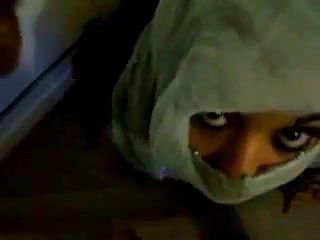 facial on arabic girl