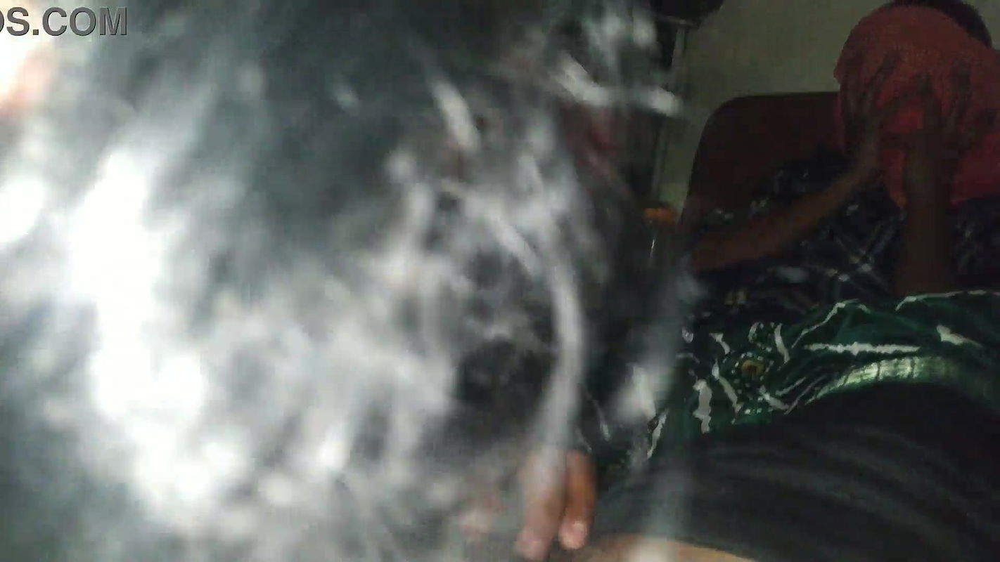 Fucking a Indian mature aunty in bus real scene