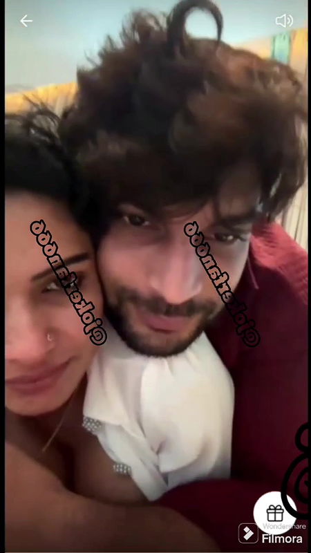 Couple exclusive live