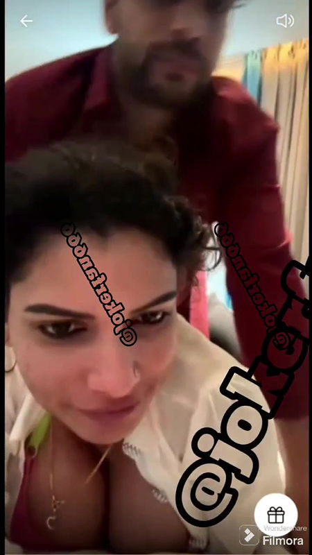 Couple exclusive live