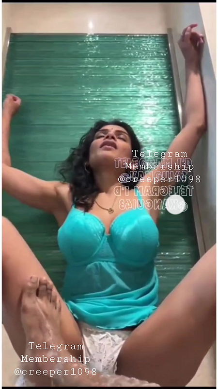 Reshmi couple sex on bathroom