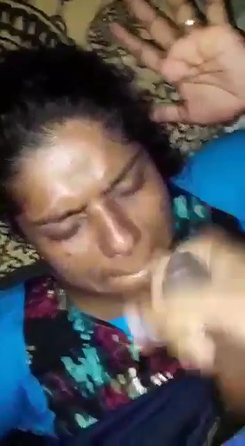 Taking cumshot on face