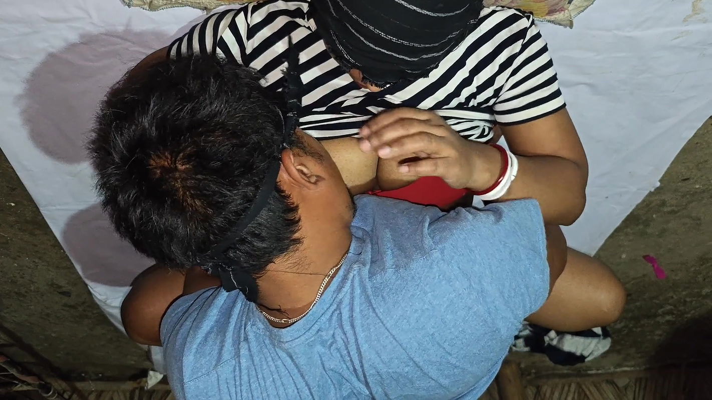 Bangladeshi hot model actress fucking with indian femous director for becoming a femous superstar