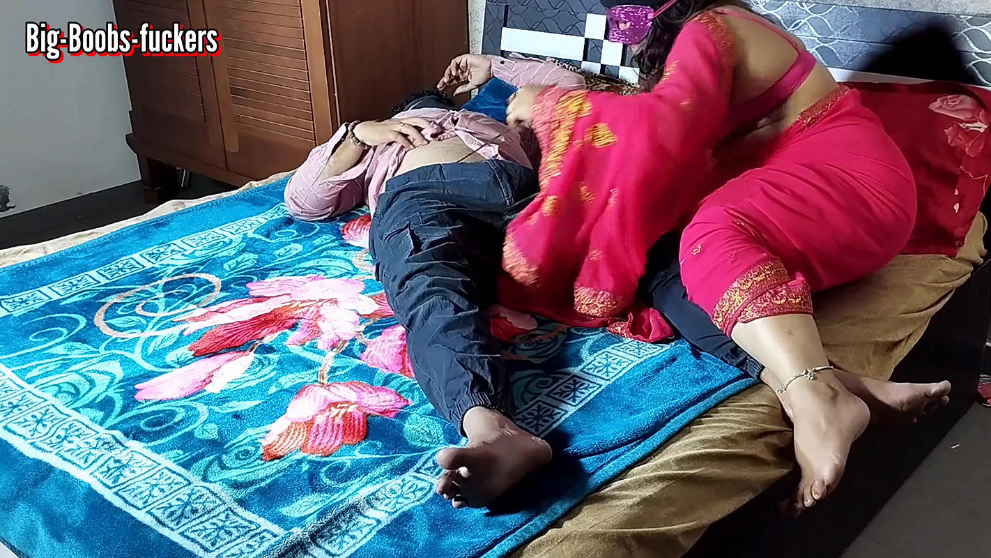 Beautiful hardcore sex of an Indian desi husband and wife