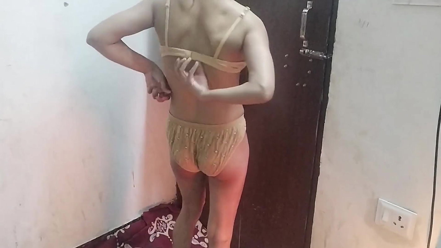 Bhabhi jabar dasti ghar band kar ke chudi