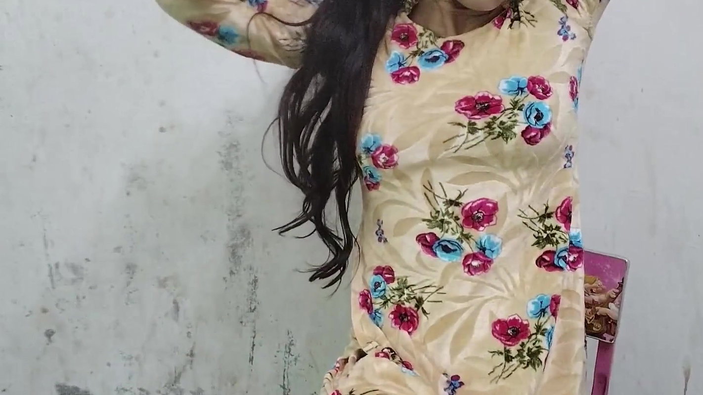 Bhabhi ko market ghumane ke bahane oyo me le gya