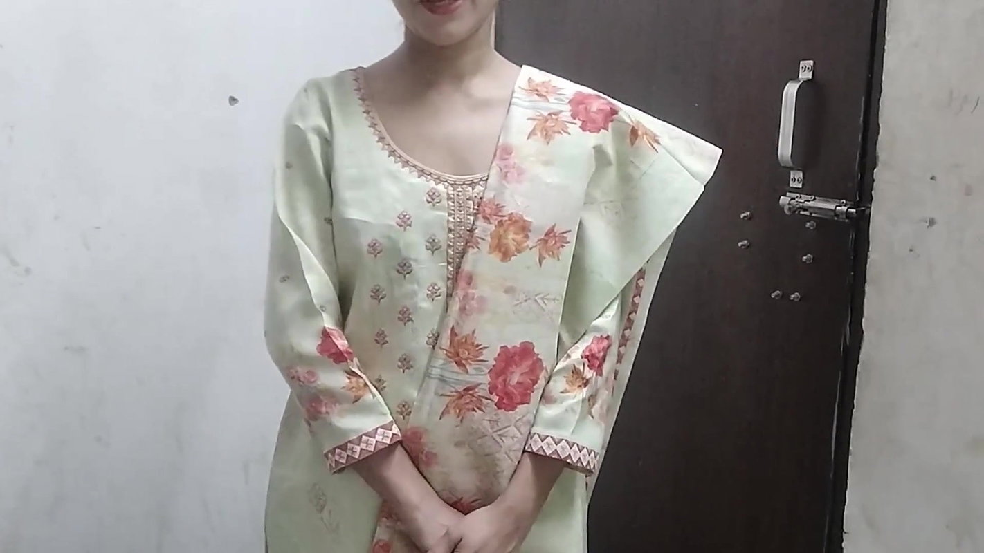 Bhabhi ne ghar band kar ke mera land apne muh liya