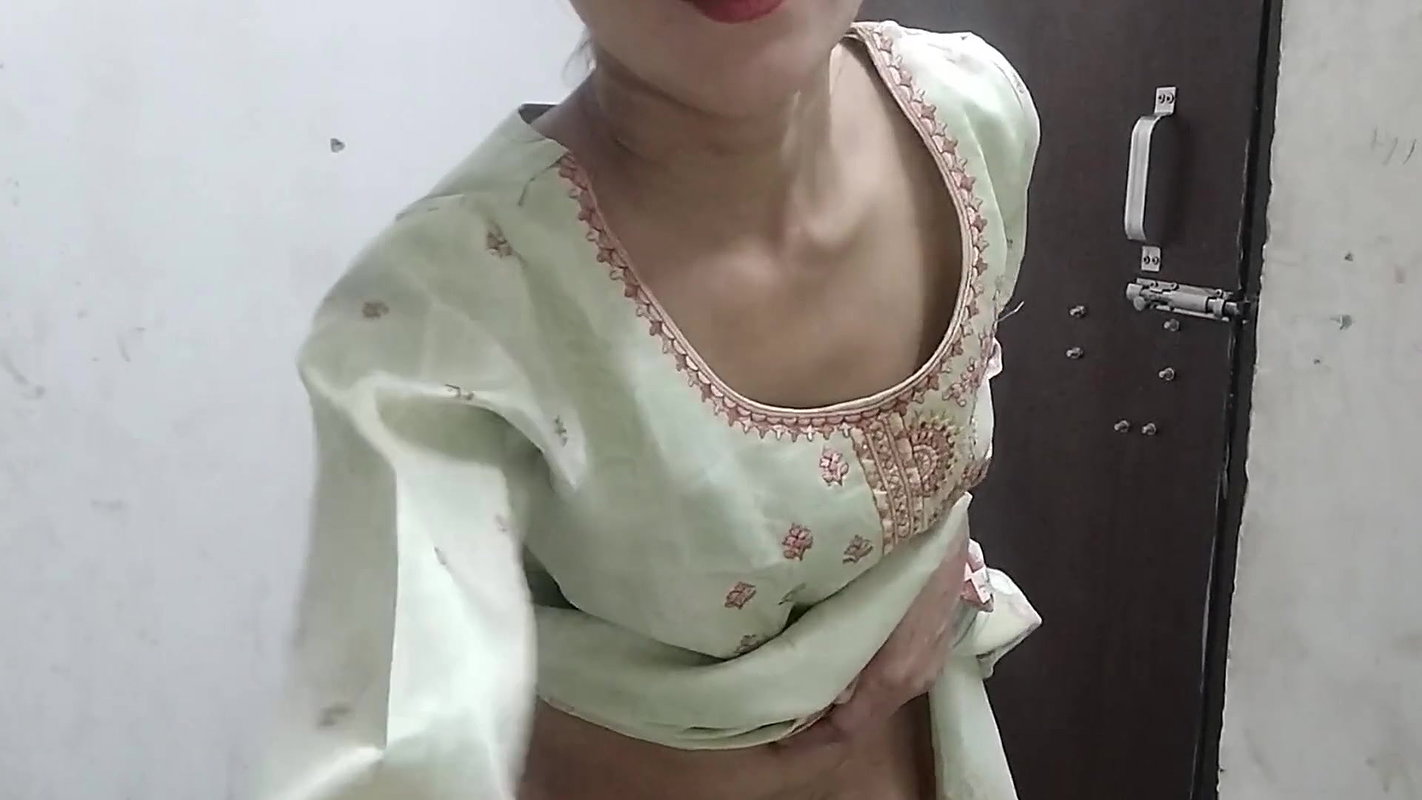 Bhabhi ne ghar band kar ke mera land apne muh liya