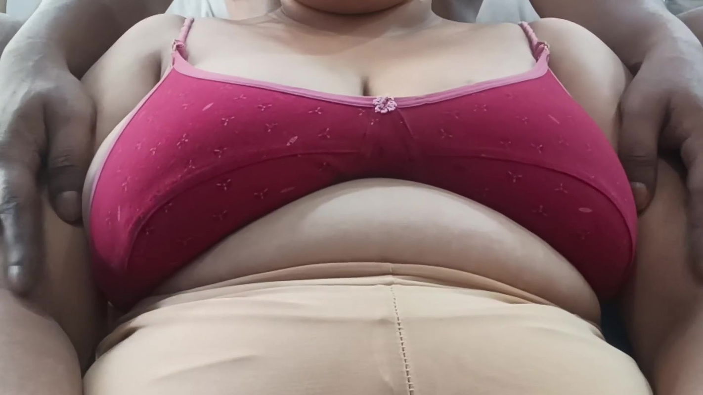 Boobs massage of chubby girl in her hostel room