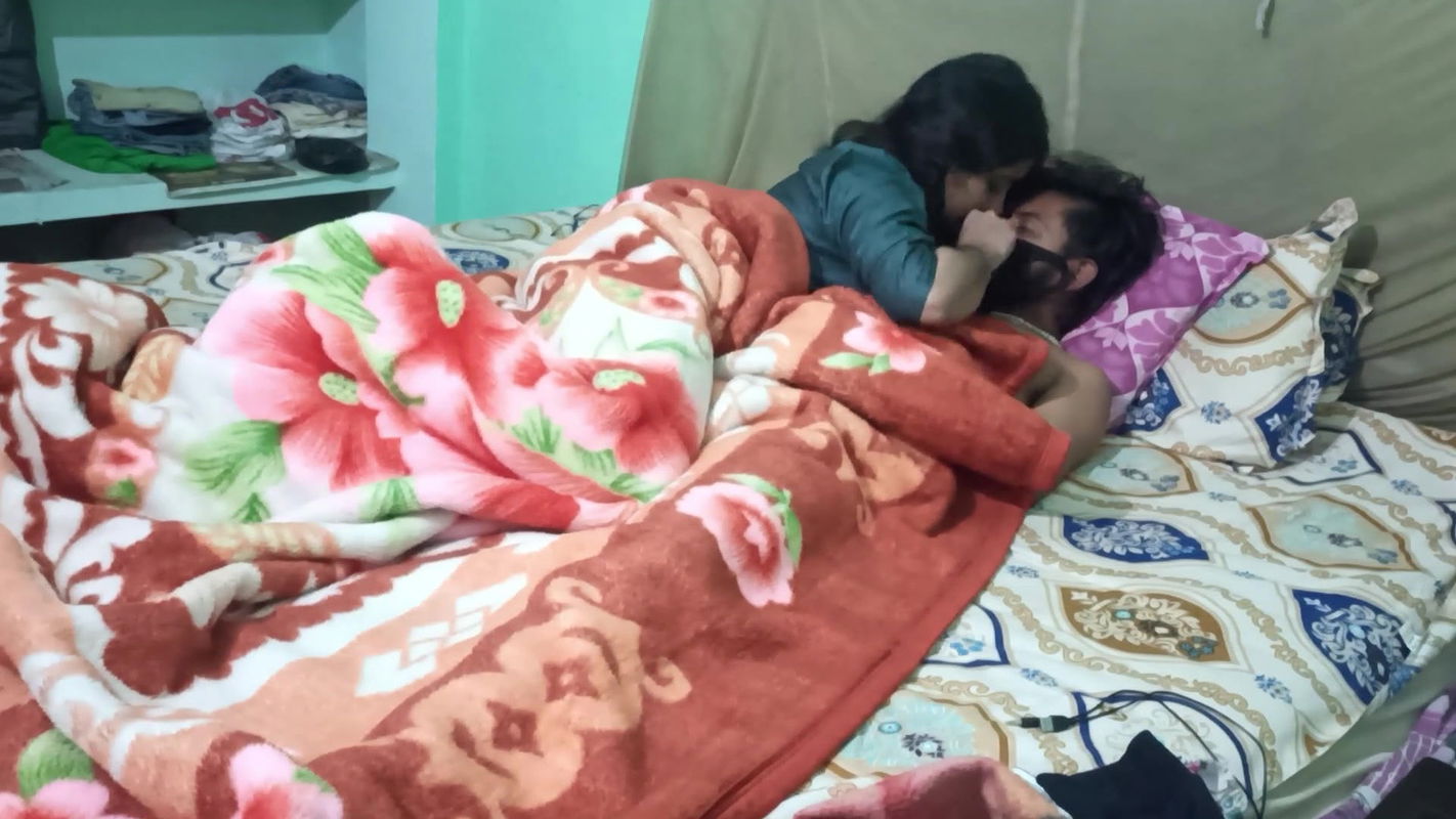 Brother-in-law quenched the thirst of Bengali sister-in-law’s hot