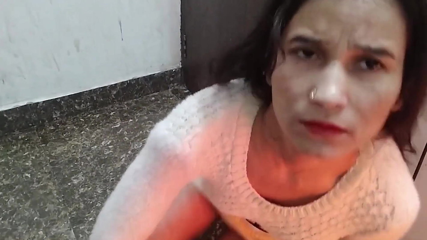 Buaa ki ko ghar me band kar ke pel diya