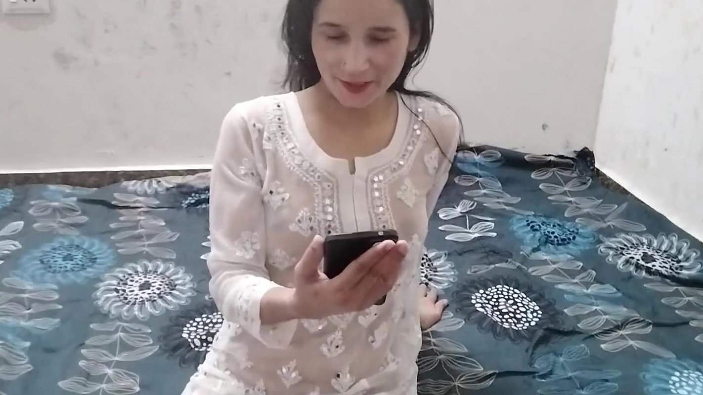 Cute girl ka bathroom MMS video viral