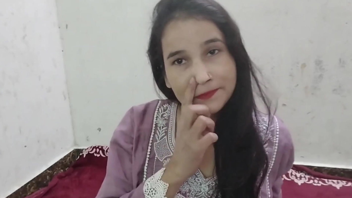 Cute girl ko oyo hotel me jabar dasti pel diya