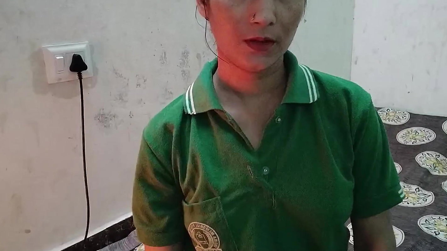 Desi aunty ko nanga kar diya paani paani nikala