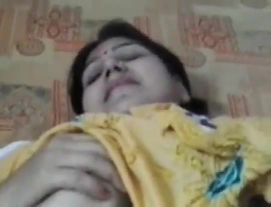 Beautiul bhabhi having affair