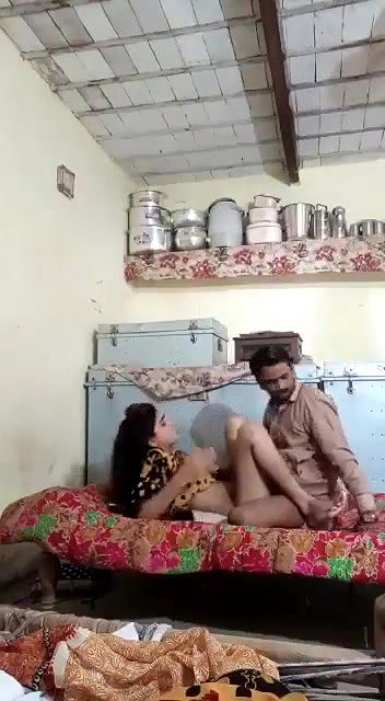 Beautiful village girl fucking