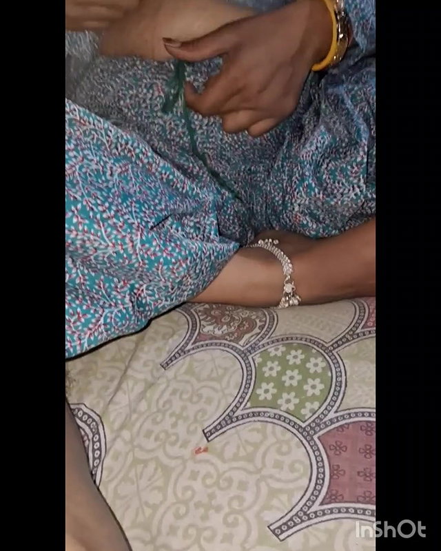 First time Dirtyy talking with sunni bhabhi
