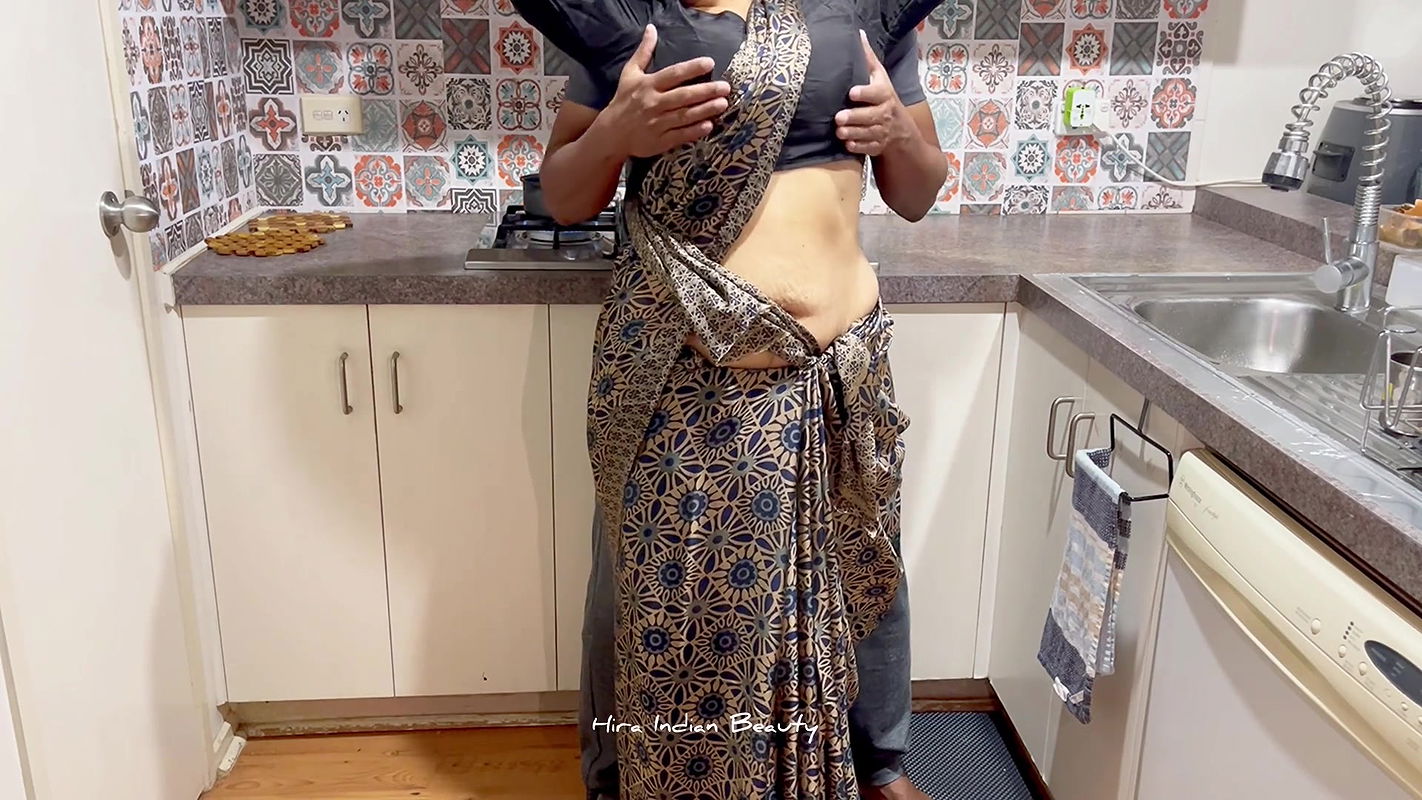 Sexy Indian Wife gives Best Blowjob to her Brother-In-law – Traditional Desi Saree Sex