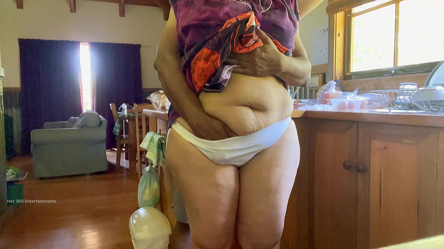 Romantic Indian Couple have Loud Soft Sex – Loud Kiss, Pussy Fingering, Butt Squeeze and Ass Spank