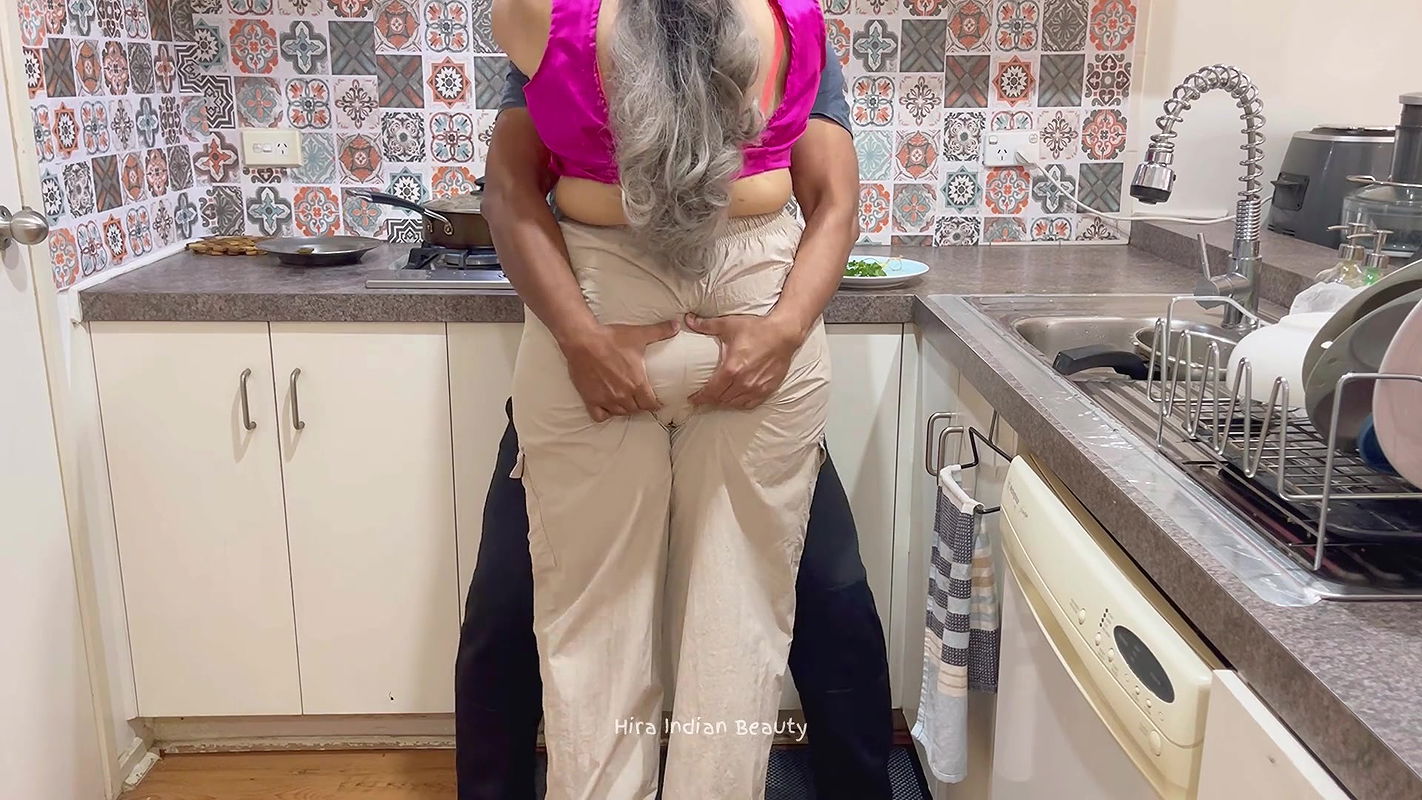 Romantic Affair of Mother-In-Law with Son-In-Law when daughter is away – Teaches Cooking