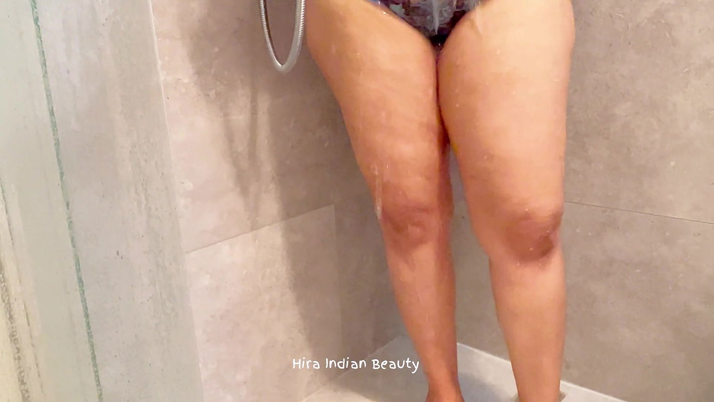 Pussy Washing – Beautiful Thick Step Mom Taking Shower – Big Ass Shaking, Bra & Panty Flaunt
