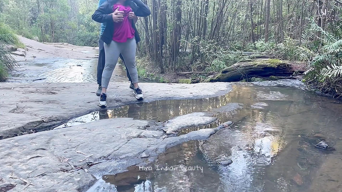 Pretty Indian Couple Making Love in River Side – Desi Outdoor Sex – Risky Sex