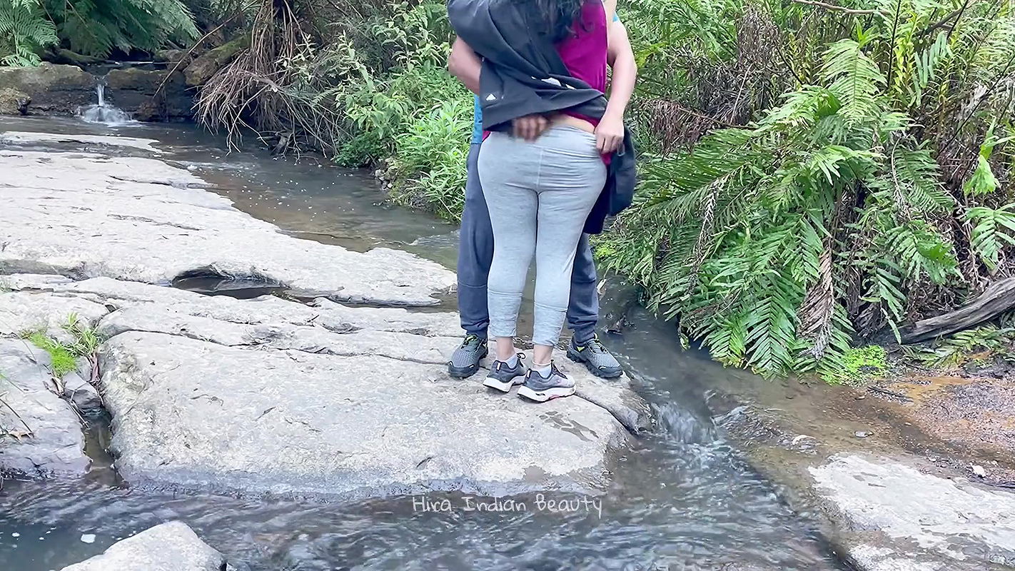 Pretty Indian Couple Making Love in River Side – Desi Outdoor Sex – Risky Sex