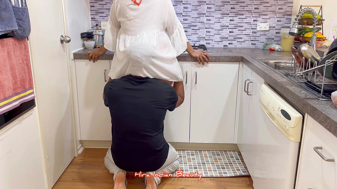 Indian Wife in Bikini – Cheating with Brother in law – Loud Moaning – Ass Eating and Pussy Fingering